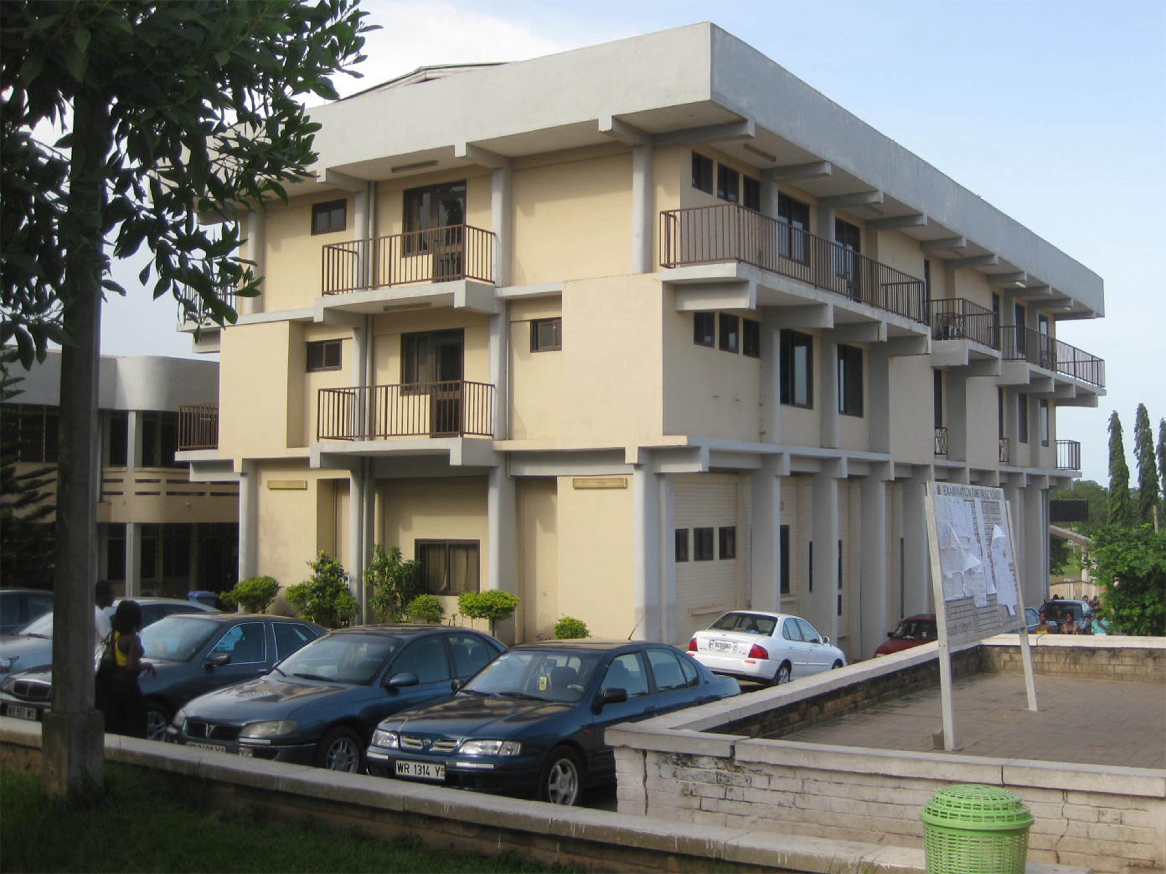 COMPLETED 3-STOREY LIBRARY BLOCK EXTENSION FOR TAKORADI TECHNICAL UNIVERSITY
hki(1)